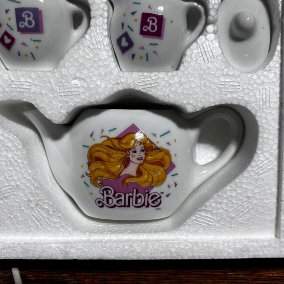 Vintage Barbie 16 pieces China Dinner Set Toys 1989 Pretend Play Porcelain - Picture 6 of 6